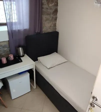 Pama 3* Σπλιτ